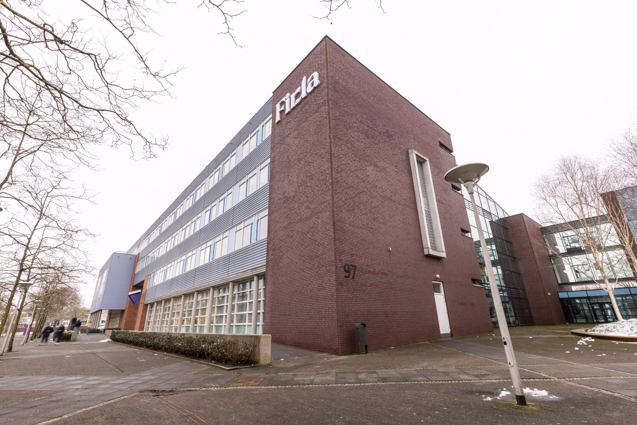 Hoofdingang van Firda – locatie Leeuwarden