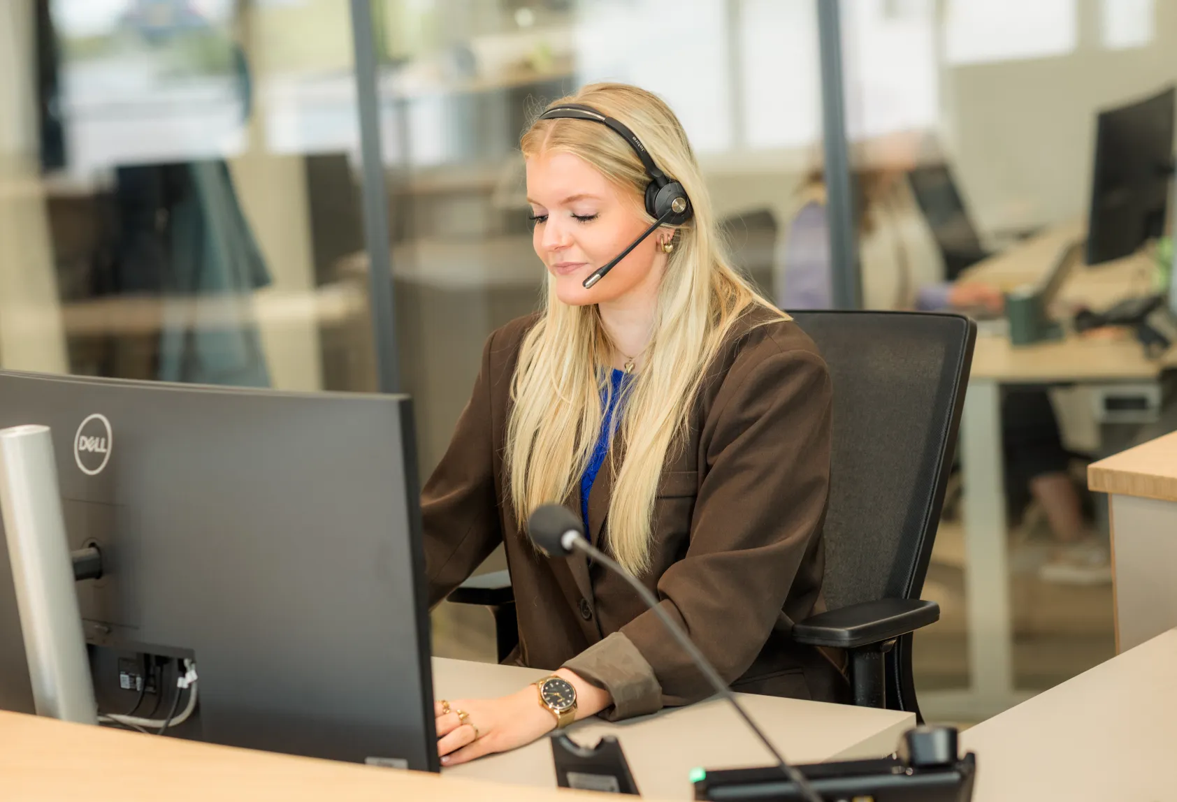 allround medewerker administratie en receptie bij Firda
