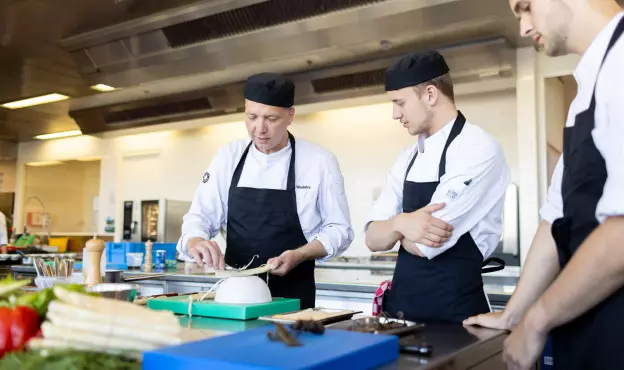 Assistent horeca, voeding of voedingsindustrie NT2