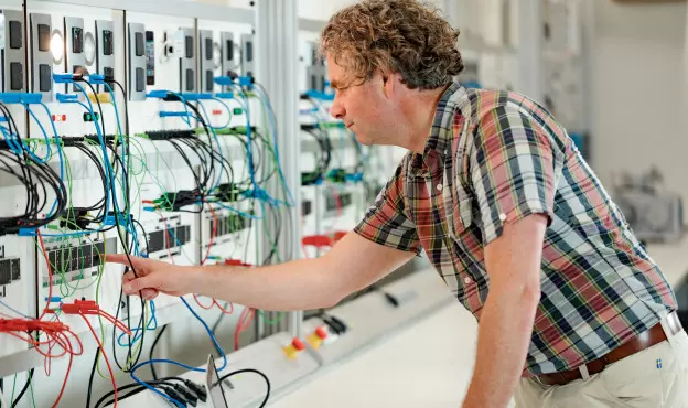 Technicus service en onderhoud elektrotechniek en instrumentatie mbo 4