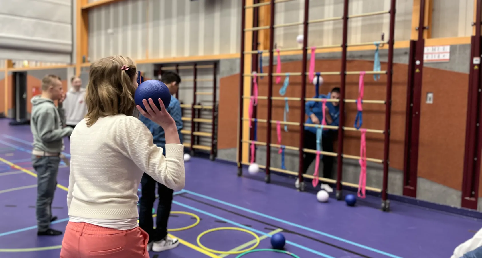 Studenten organiseren beleefochtend voor kinderen uit het speciaal onderwijs bij Firda Heerenveen