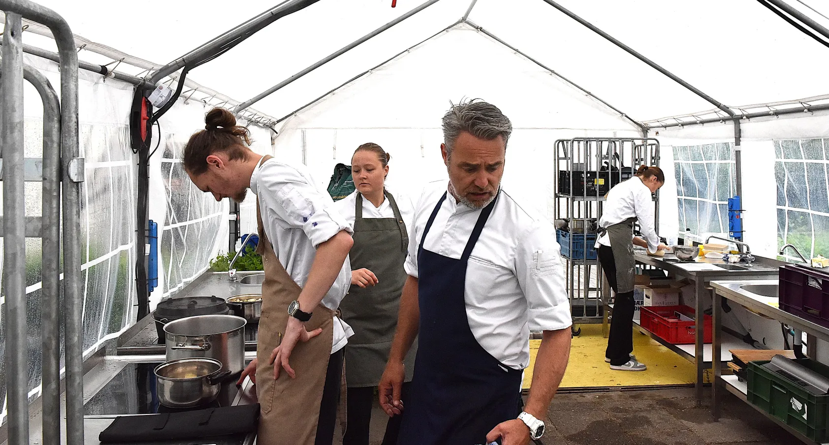 In Naturelab werken en koken studenten Firda op Doarpstún