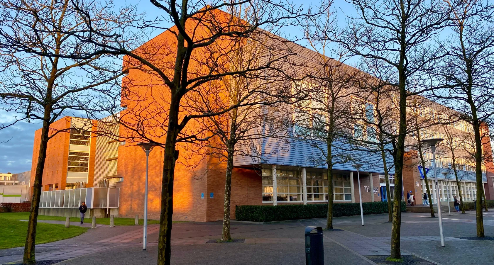 Campus Julianalaan oostzijde